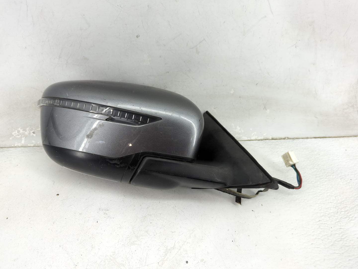 2016-2020 Nissan Rogue Passenger Side View Mirror - Right Door Mirror OEM Used - Oemusedautoparts1.com