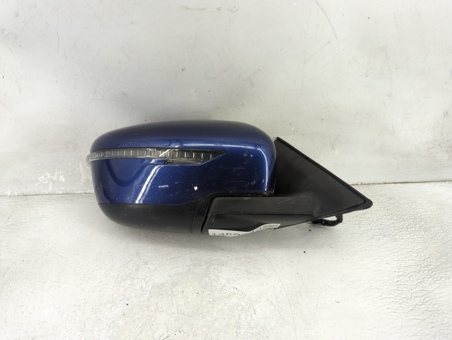 2017-2020 Nissan Rogue Passenger Side View Mirror - Right Door Mirror OEM Used - Oemusedautoparts1.com