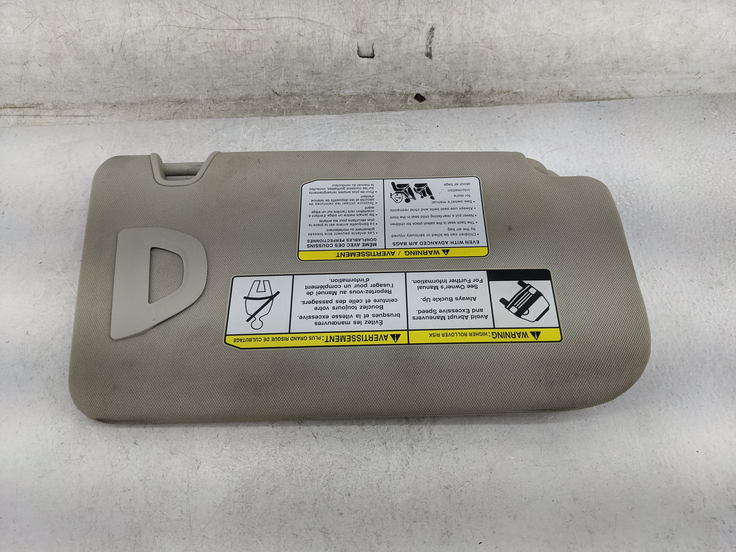 2018-2020 Nissan Rogue Sun Visor Shade Replacement Driver Left Mirror Fits Fits 2018 2019 2020 OEM Used Auto Parts - Oemused