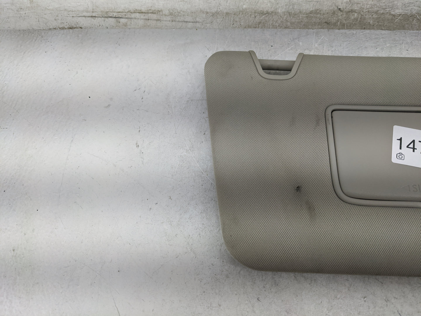 2018-2020 Nissan Rogue Sun Visor Shade Replacement Passenger Right Mirror Fits Fits 2018 2019 2020 OEM Used Auto Parts - Oem