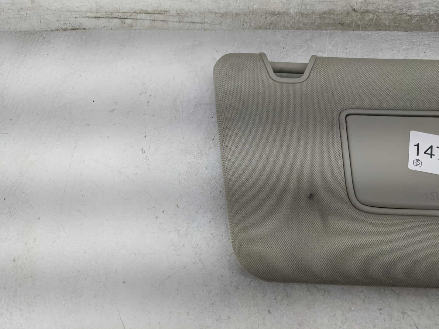 2018-2020 Nissan Rogue Sun Visor Shade Replacement Passenger Right Mirror Fits Fits 2018 2019 2020 OEM Used Auto Parts - Oem