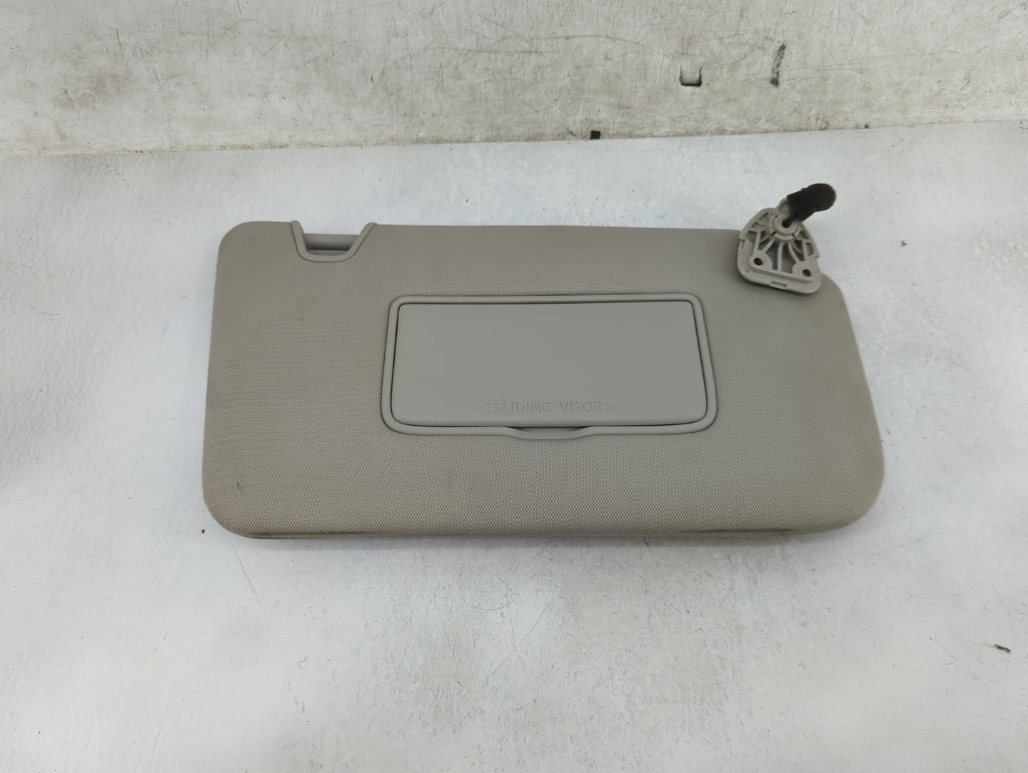 2018-2020 Nissan Rogue Sun Visor Shade Replacement Passenger Right Mirror Fits Fits 2018 2019 2020 OEM Used Auto Parts - Oem