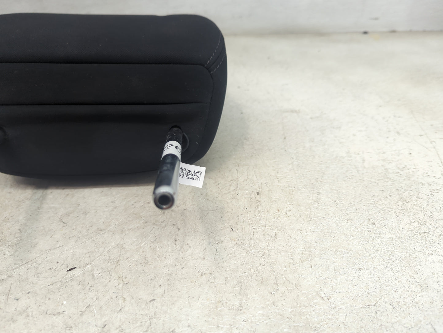 2020 Nissan Rogue Headrest Head Rest Front Driver Seat Black 1472268 - Oemusedautoparts1.com