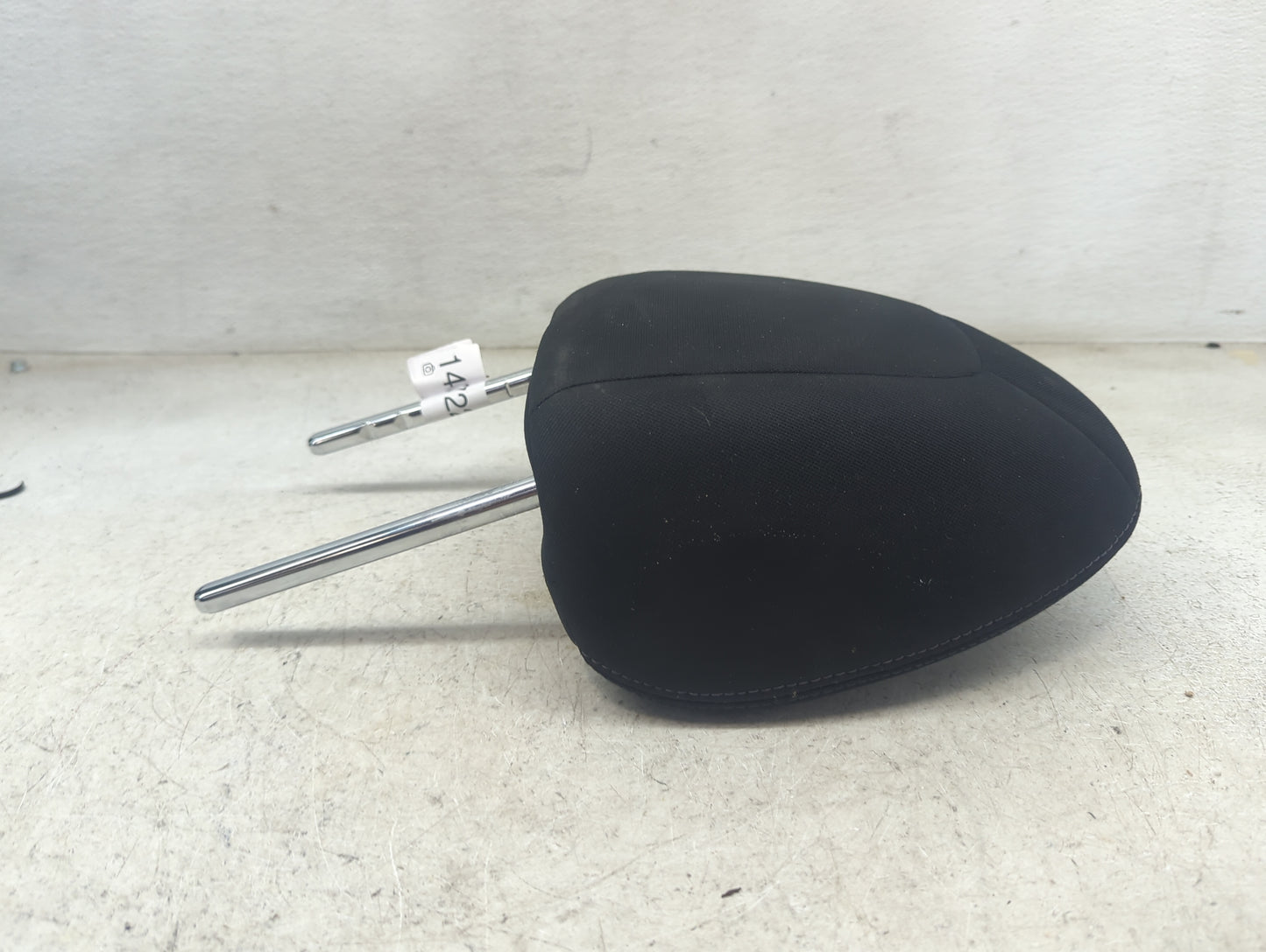 2020 Nissan Rogue Headrest Head Rest Front Driver Seat Black 1472268 - Oemusedautoparts1.com