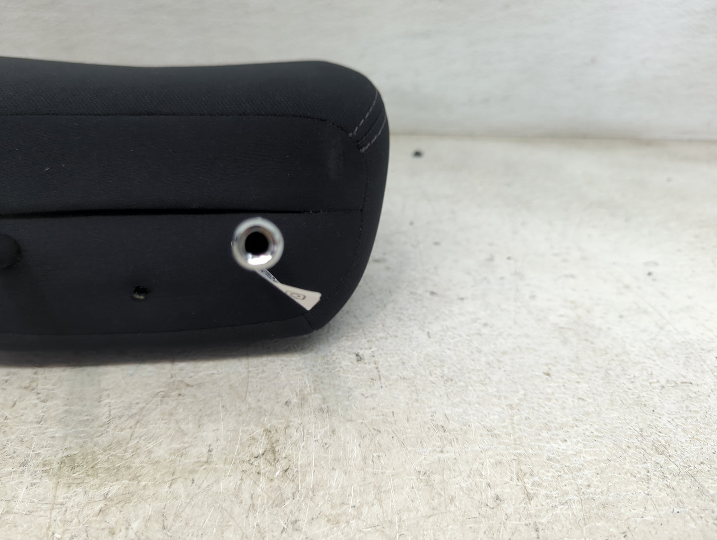2020 Nissan Rogue Headrest Head Rest Front Passenger Seat Black 1472636 - Oemusedautoparts1.com