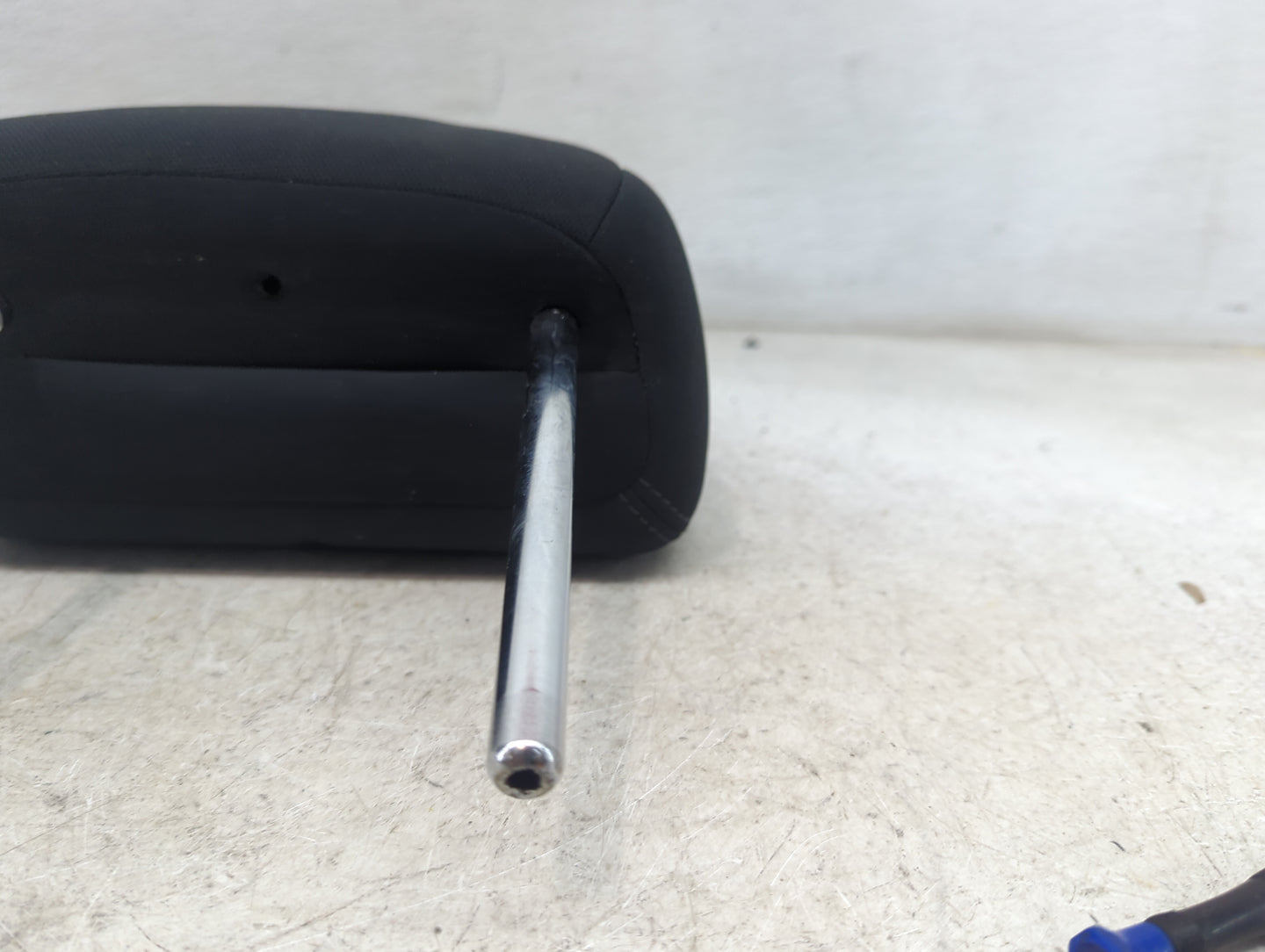2020 Nissan Rogue Headrest Head Rest Front Driver Seat Black 1472648 - Oemusedautoparts1.com