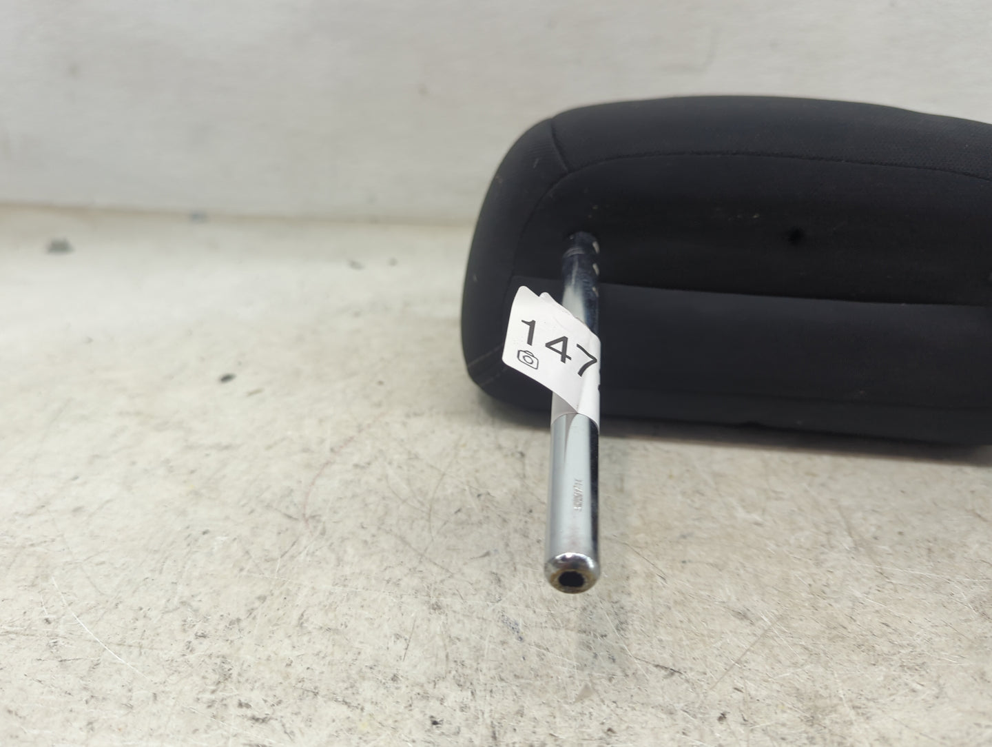 2020 Nissan Rogue Headrest Head Rest Front Driver Seat Black 1472648 - Oemusedautoparts1.com