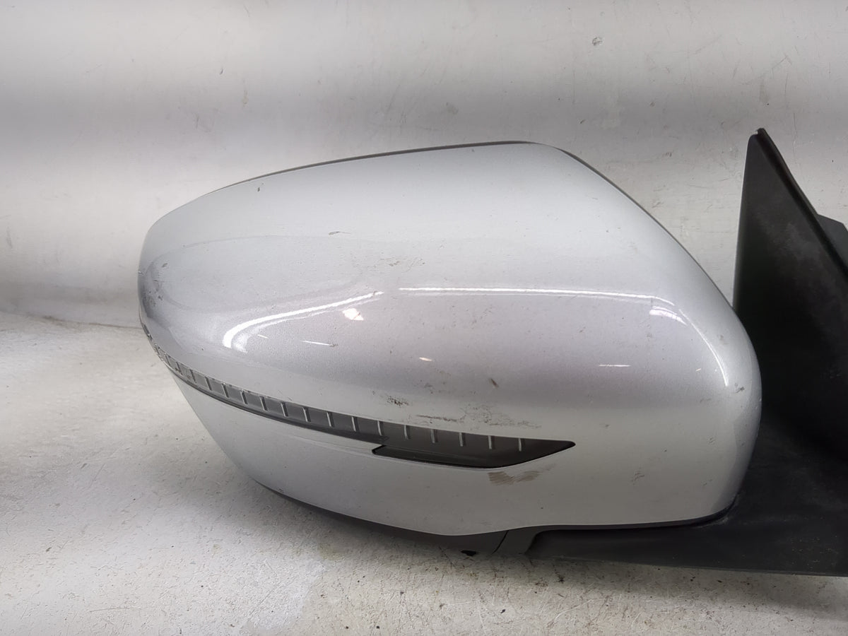 2017-2020 Nissan Rogue Passenger Side View Mirror - Right Door Mirror OEM Used - Oemusedautoparts1.com