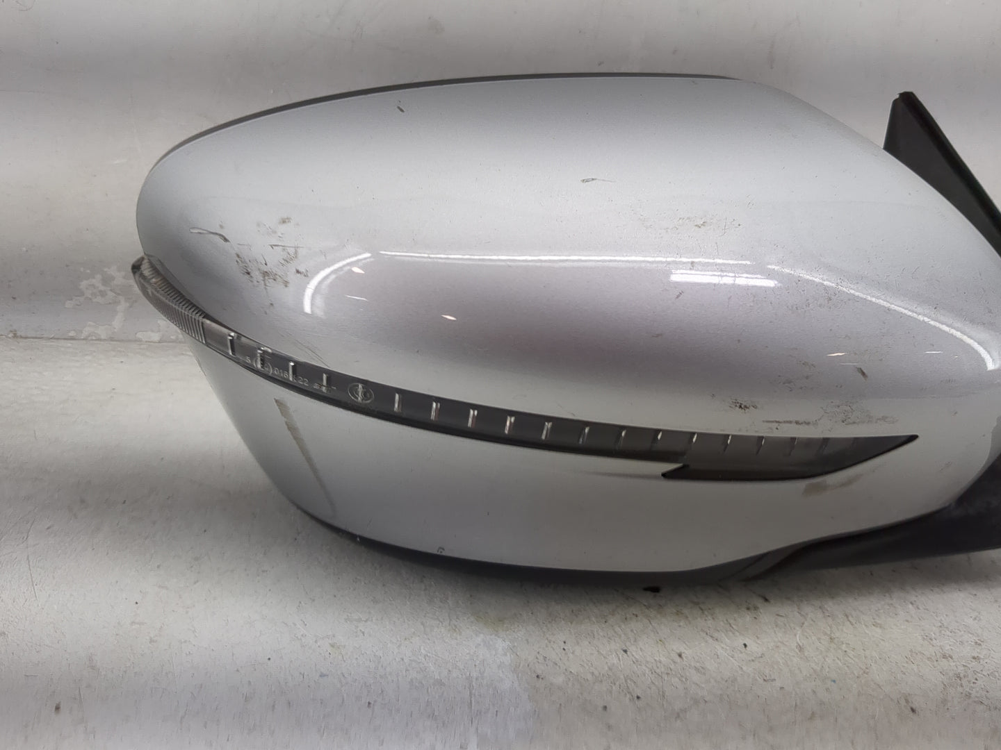 2017-2020 Nissan Rogue Passenger Side View Mirror - Right Door Mirror OEM Used - Oemusedautoparts1.com