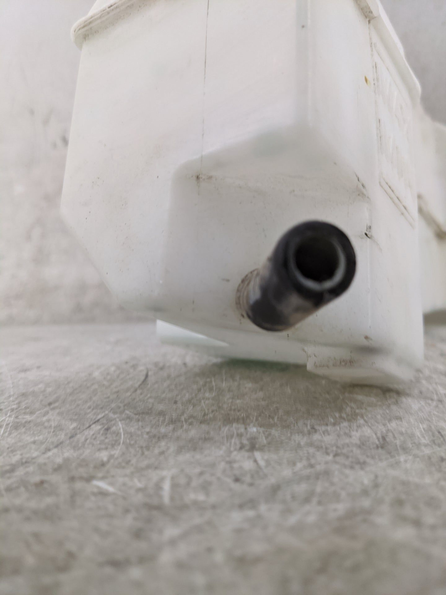 2014-2020 Nissan Rogue Radiator Coolant Overflow Expansion Tank Bottle 1477075 - Oemusedautoparts1.com