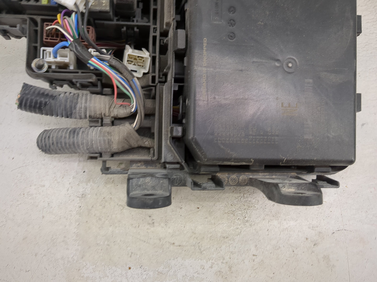 2020 Nissan Rogue Fusebox Fuse Box Panel Relay Module Fits OEM Used Auto Parts - Oemusedautoparts1.com