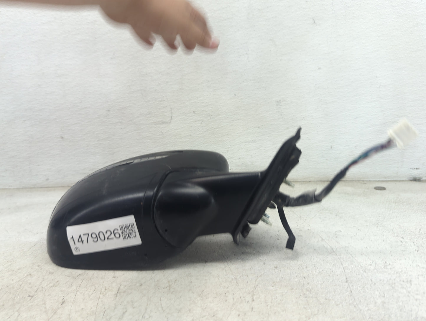 2017-2020 Nissan Rogue Passenger Side View Mirror - Right Door Mirror OEM Used - Oemusedautoparts1.com