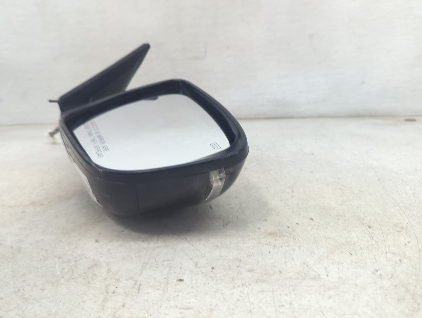 2017-2020 Nissan Rogue Passenger Side View Mirror - Right Door Mirror OEM Used - Oemusedautoparts1.com