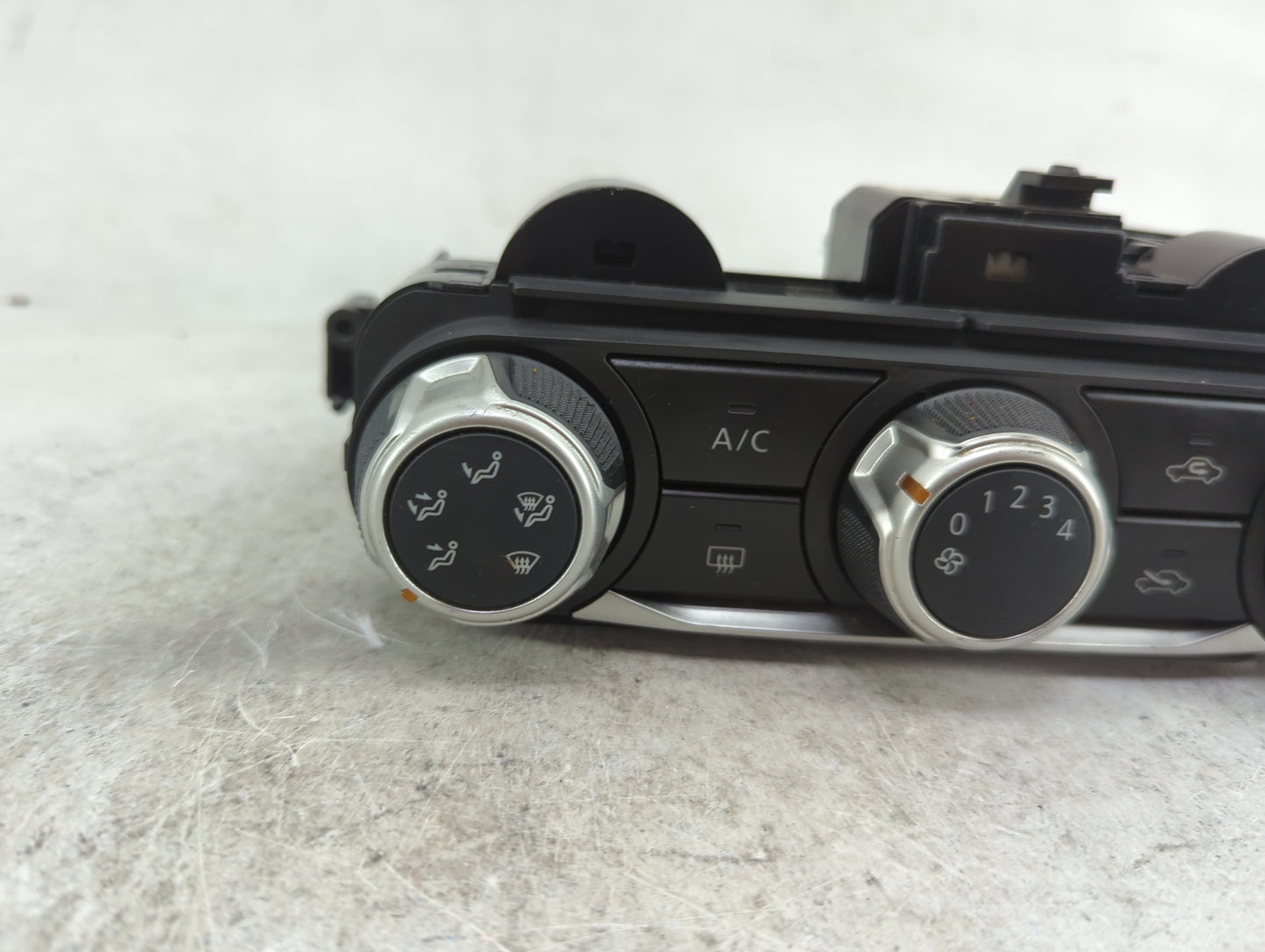 2020 Nissan Rogue Climate Control Module Temperature AC/Heater Replacement P/N:CVU PA1474 Fits OEM Used Auto Parts - Oemused