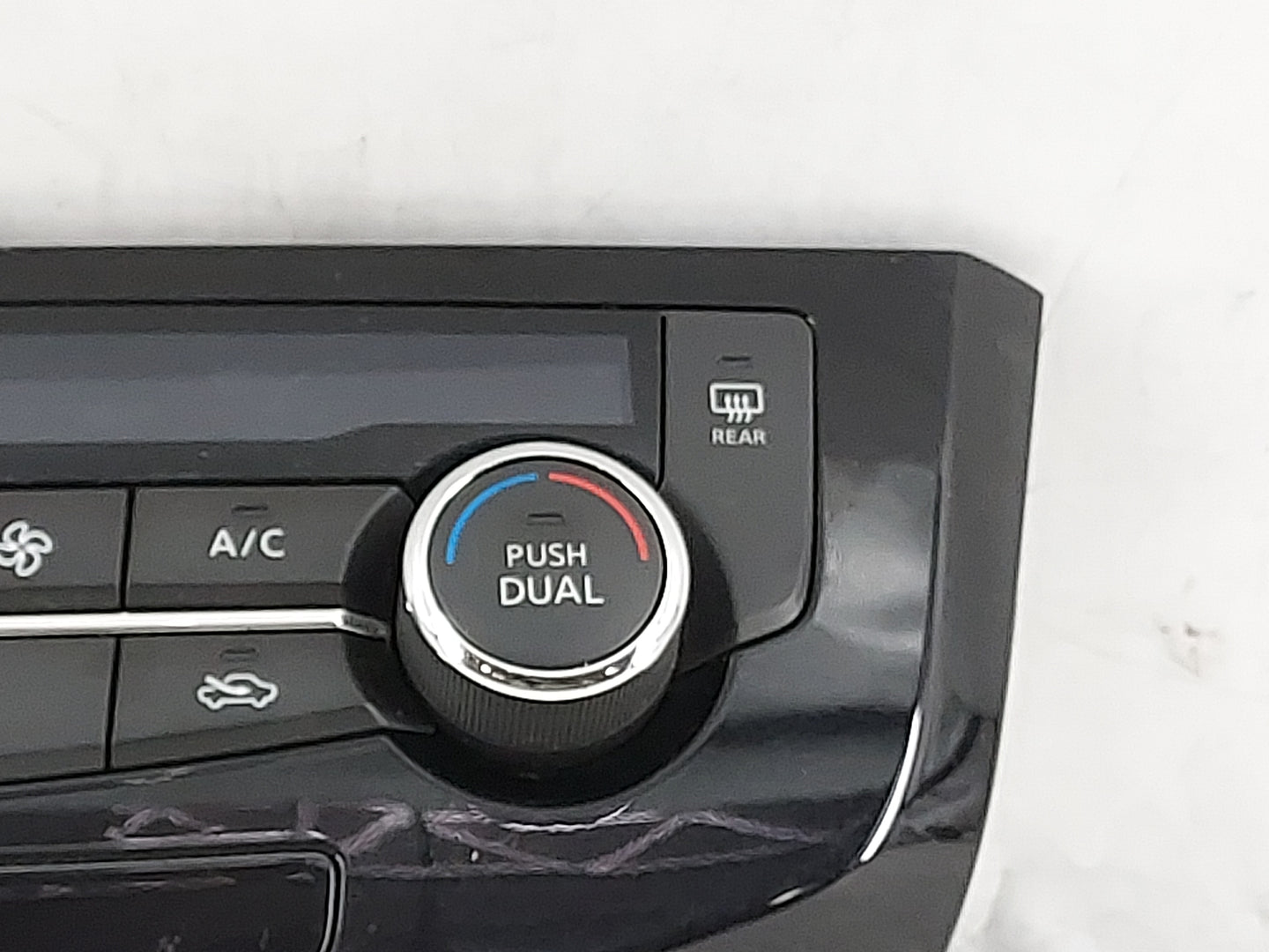 2017-2022 Nissan Rogue Climate Control Module Temperature AC/Heater Replacement P/N:27500 5MA0A Y109A Fits OEM Used Auto Par