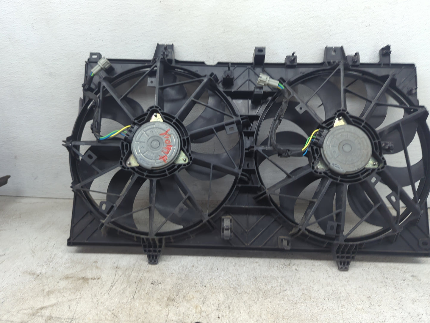 2014-2020 Nissan Rogue Electric Radiator Cooling Fan Motor Assembly P/N:4873TA010 13V-M6713 Fits OEM Used Auto Parts - Oemus