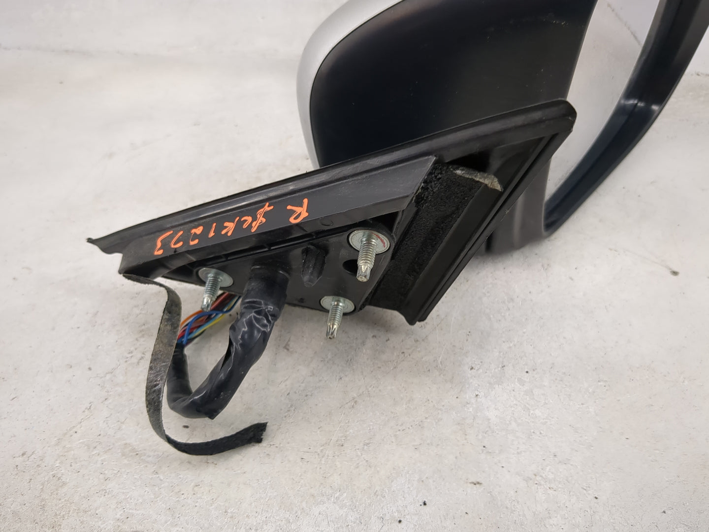 2017-2020 Nissan Rogue Passenger Side View Mirror - Right Door Mirror OEM Used - Oemusedautoparts1.com