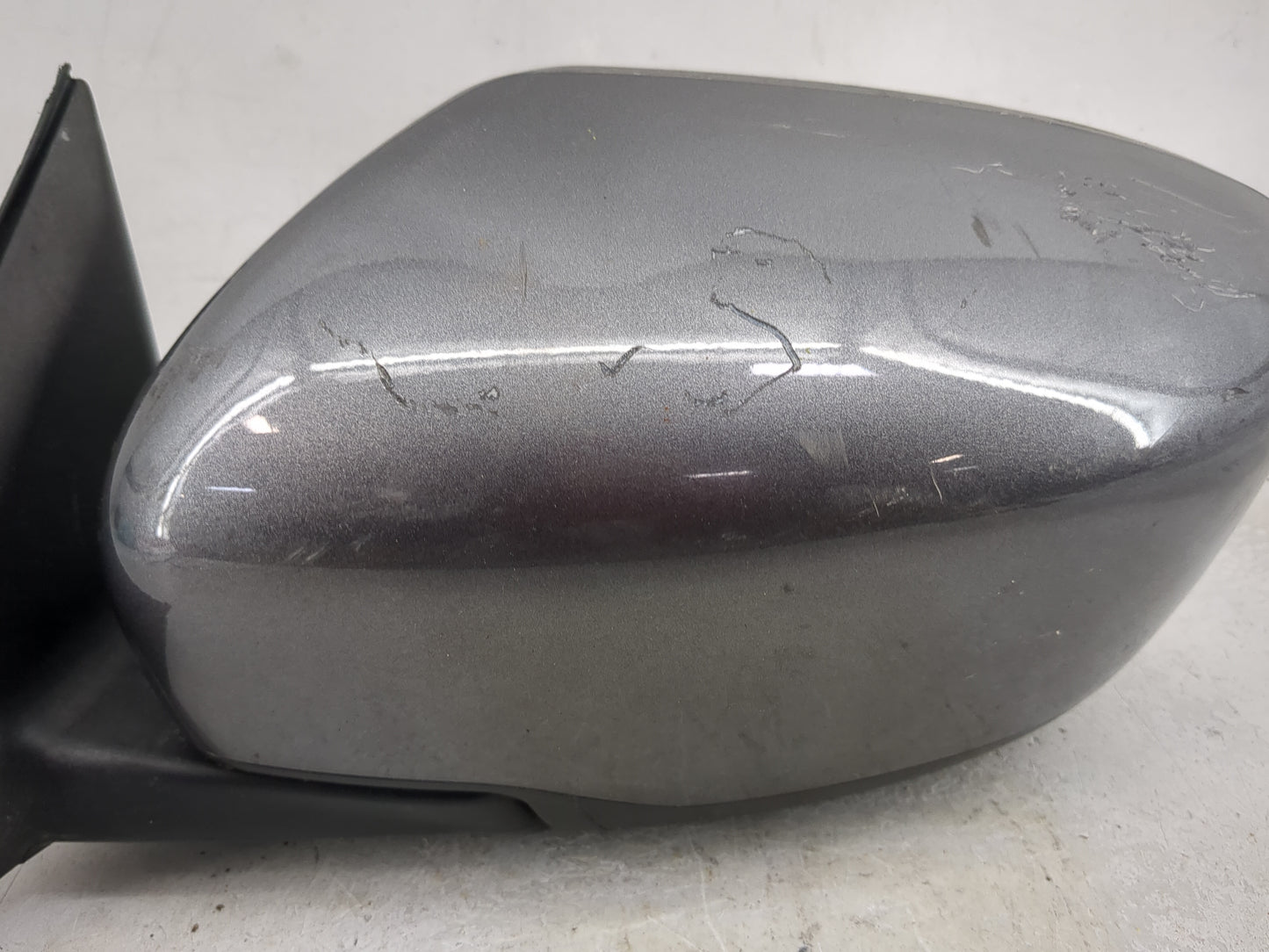 2016-2020 Nissan Rogue Driver Side View Mirror - Left Door Mirror OEM Used - Oemusedautoparts1.com