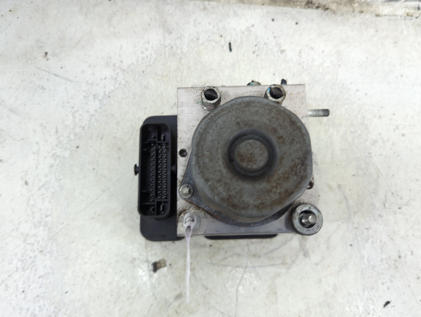 2019-2020 Nissan Rogue ABS Pump Control Module Replacement P/N:0265240811 0265950993 Fits Fits 2019 2020 OEM Used Auto Parts