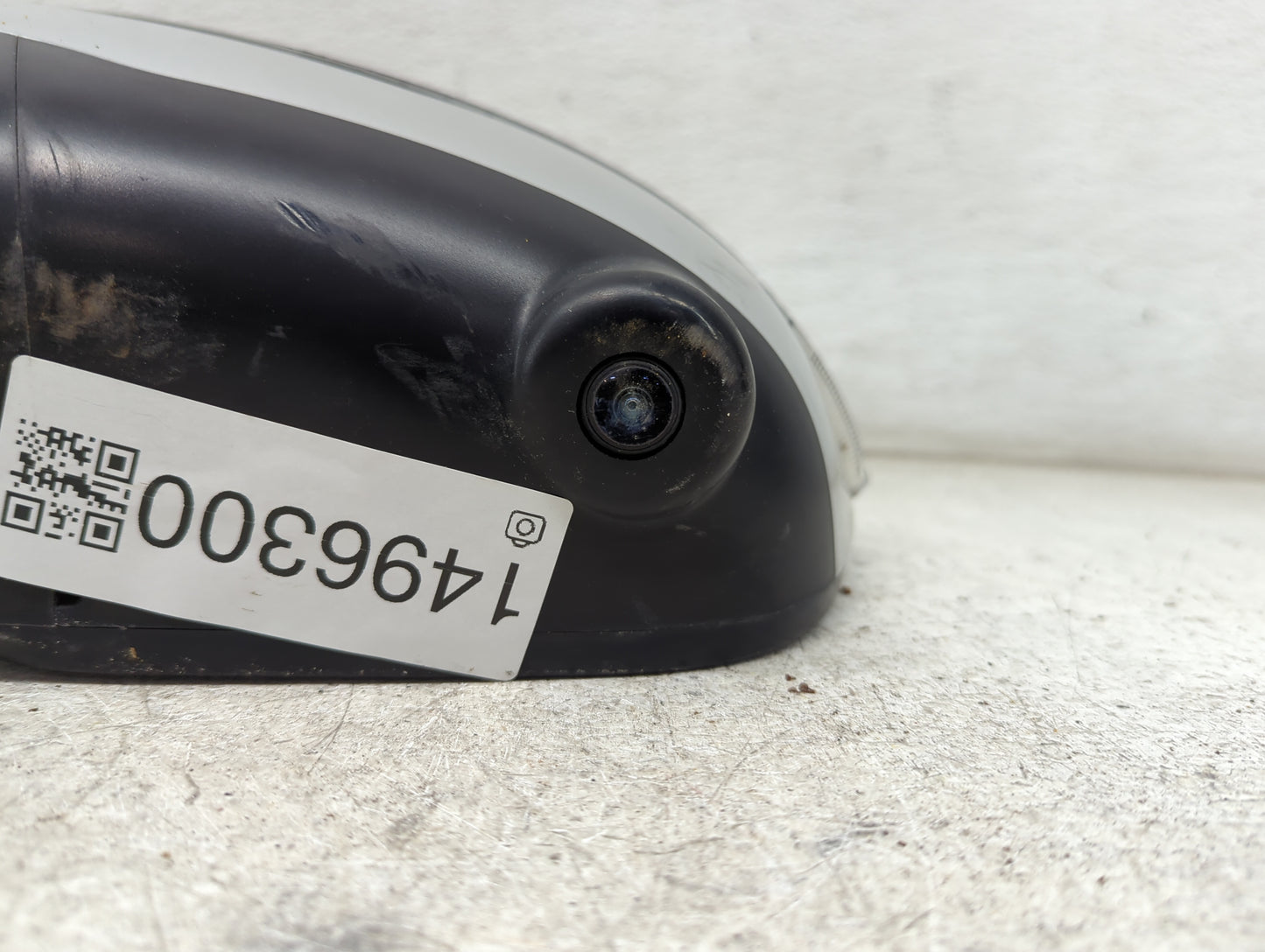 2017-2020 Nissan Rogue Driver Side View Mirror - Left Door Mirror OEM Used - Oemusedautoparts1.com