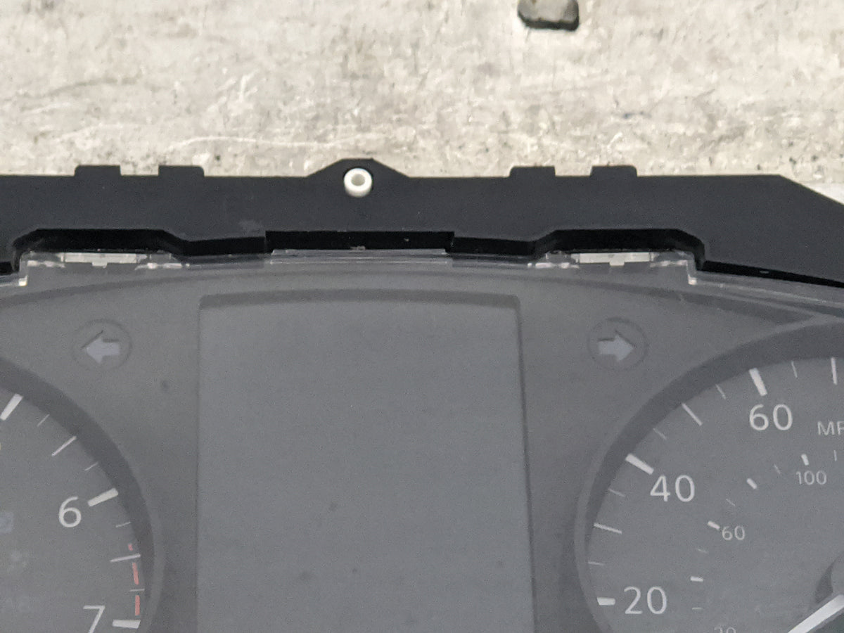 2019-2020 Nissan Rogue Instrument Cluster Speedometer Gauges P/N:7FM0A/NR23 Miles:71K Fits Fits 2019 2020 OEM Used Auto Part