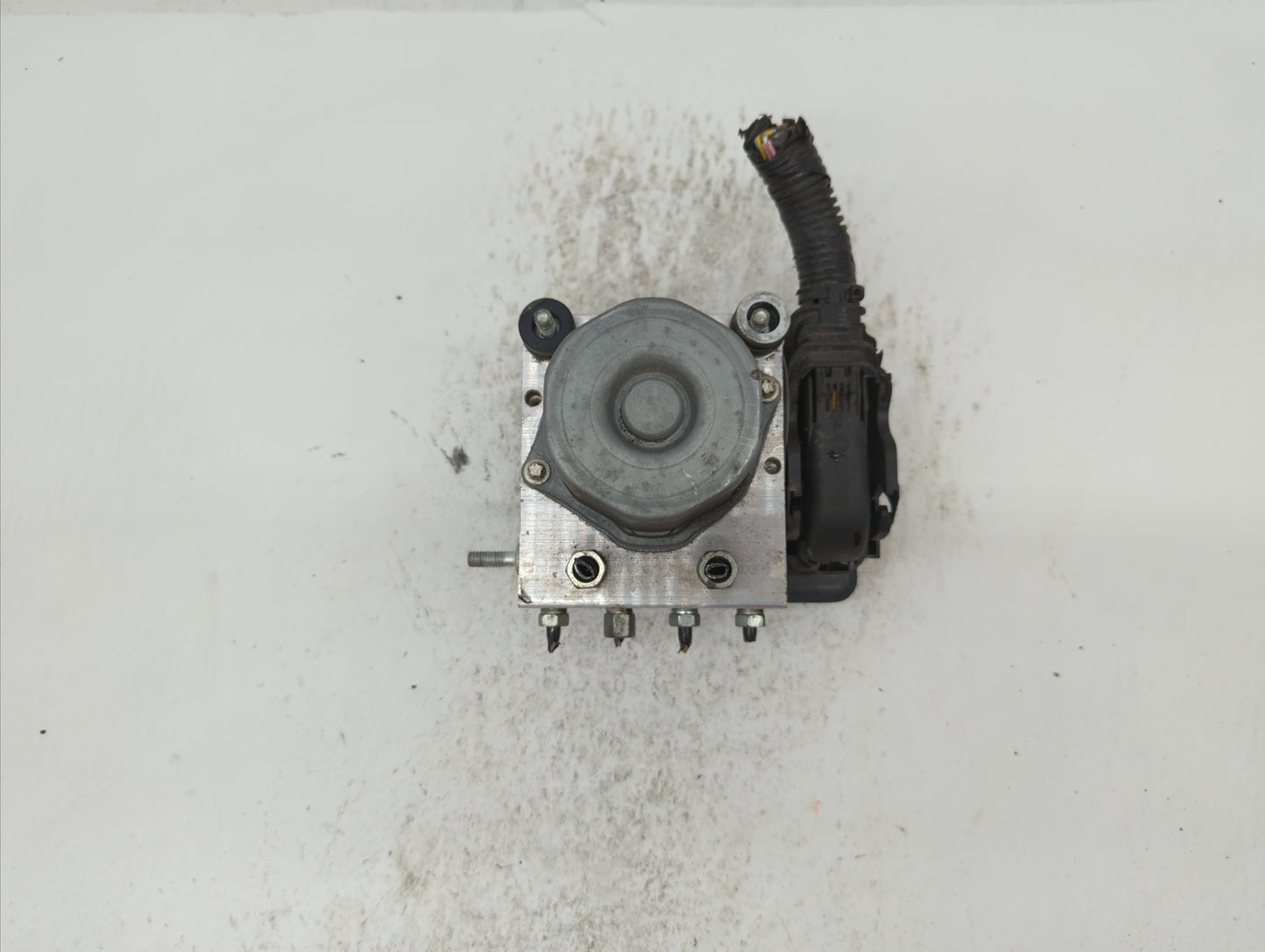 2019 Nissan Rogue ABS Pump Control Module Replacement P/N:47660 7FM6A Fits OEM Used Auto Parts - Oemusedautoparts1.com