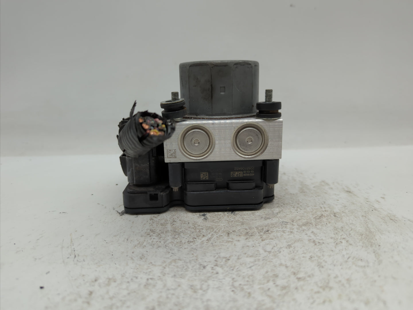 2019 Nissan Rogue ABS Pump Control Module Replacement P/N:47660 7FM6A Fits OEM Used Auto Parts - Oemusedautoparts1.com