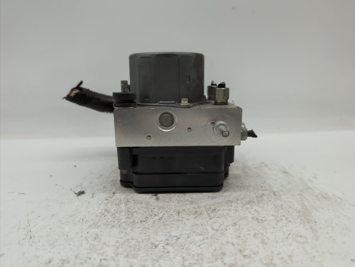 2019 Nissan Rogue ABS Pump Control Module Replacement P/N:47660 7FM6A Fits OEM Used Auto Parts - Oemusedautoparts1.com