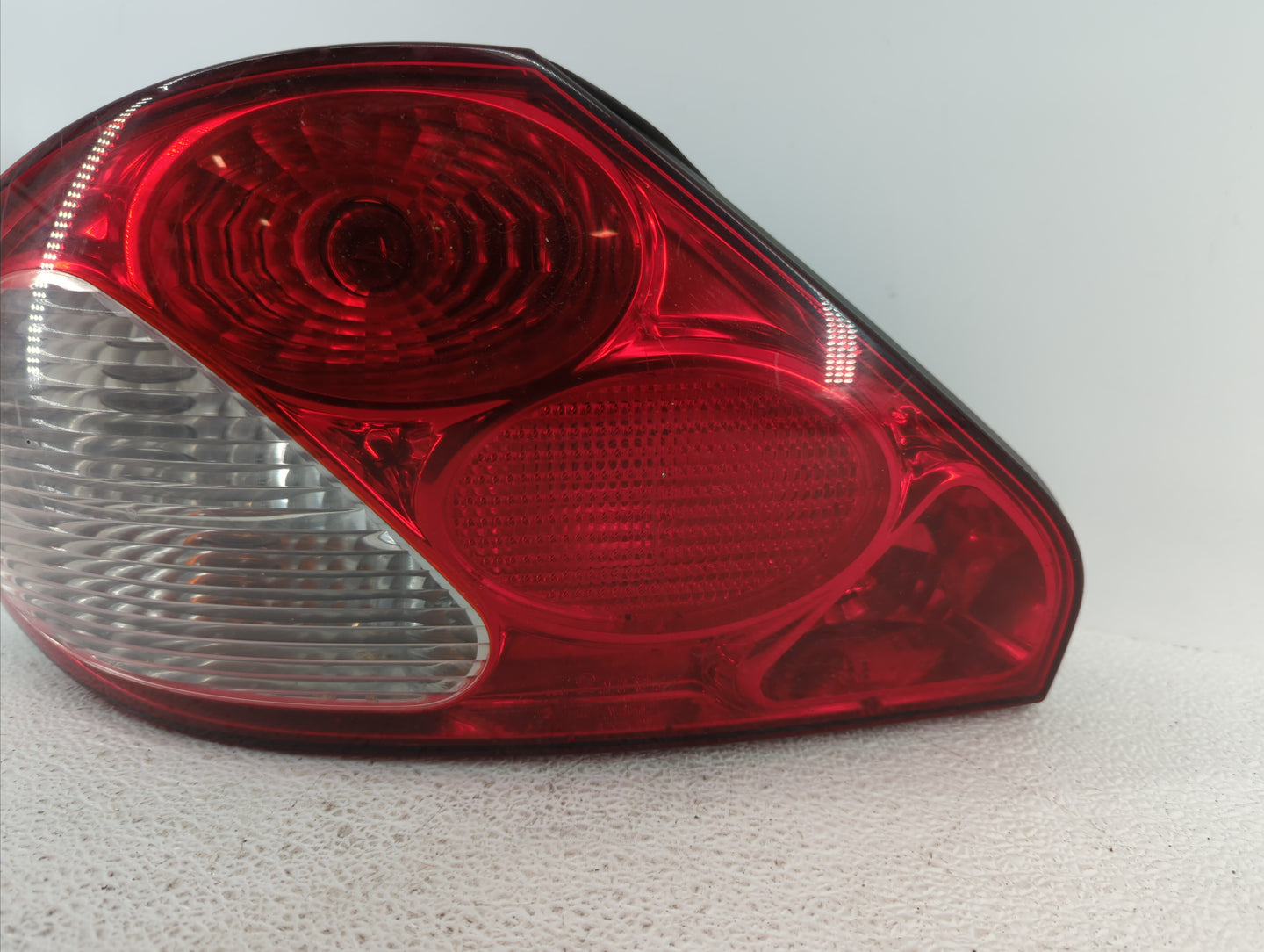 2017-2019 Nissan Rogue Tail Light Assembly Driver Left OEM P/N:8902 1757A Fits Fits 2017 2018 2019 OEM Used Auto Parts - Oem