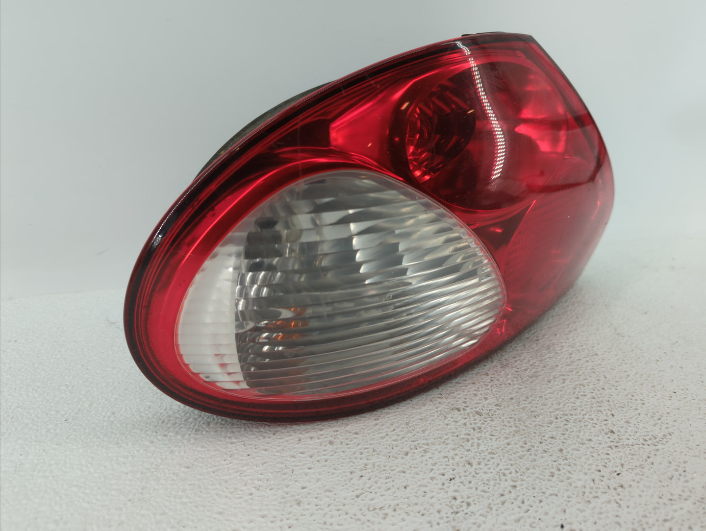 2017-2019 Nissan Rogue Tail Light Assembly Driver Left OEM P/N:8902 1757A Fits Fits 2017 2018 2019 OEM Used Auto Parts - Oem