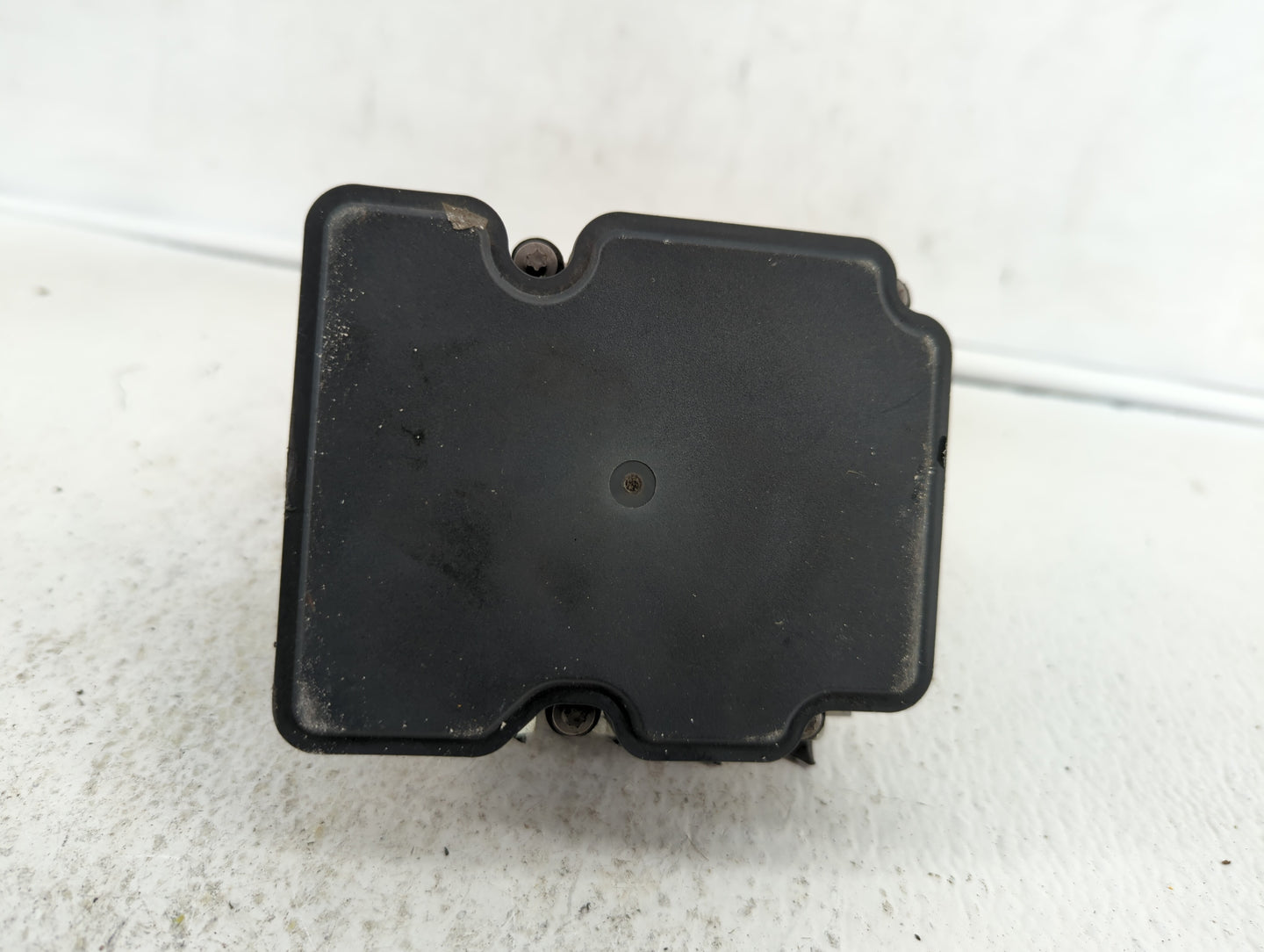2018-2019 Nissan Rogue ABS Pump Control Module Replacement P/N:47660 9TF2A 47660 9TG2A Fits Fits 2018 2019 OEM Used Auto Par