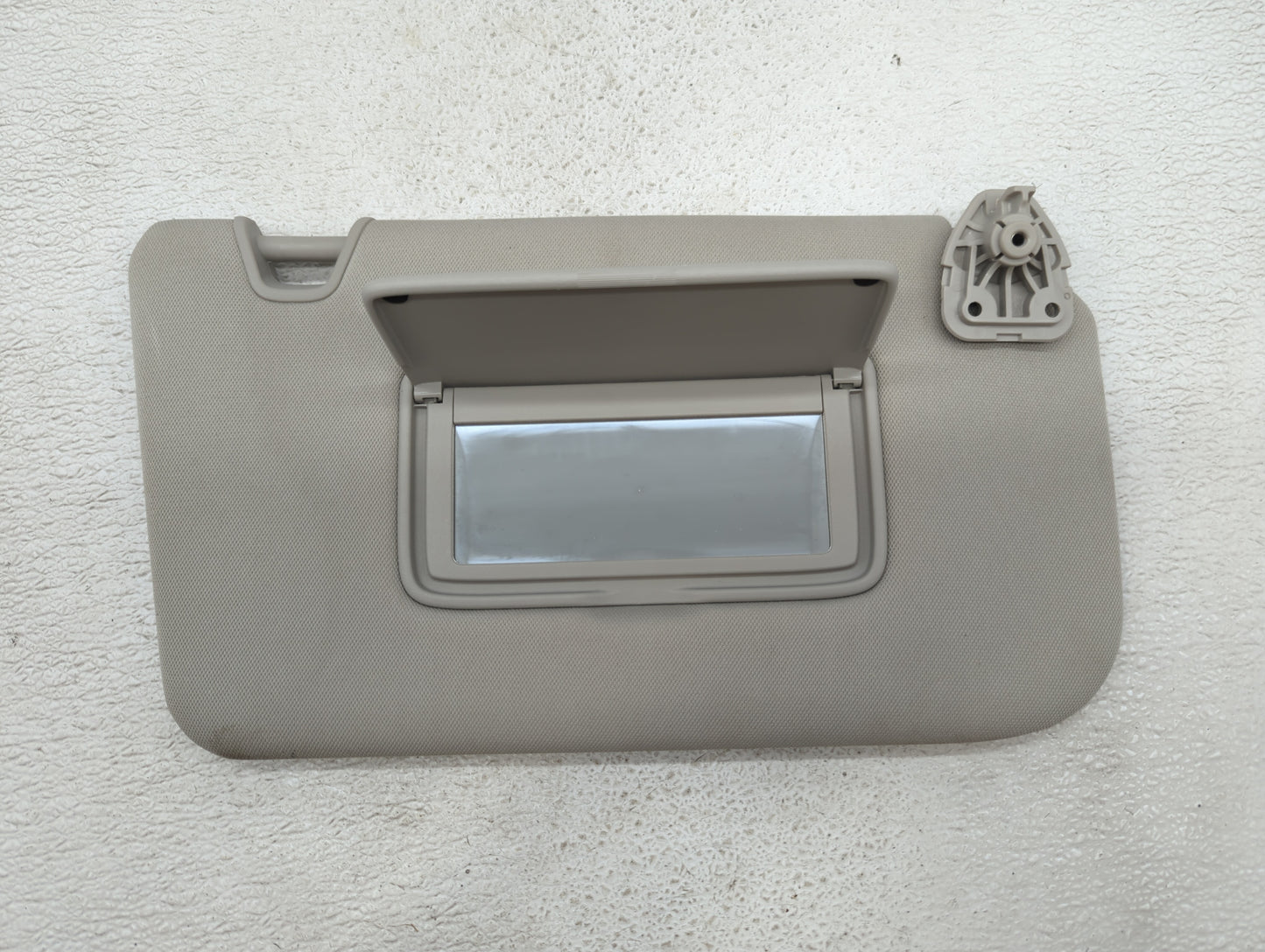 2018-2020 Nissan Rogue Sun Visor Shade Replacement Passenger Right Mirror Fits Fits 2018 2019 2020 OEM Used Auto Parts - Oem