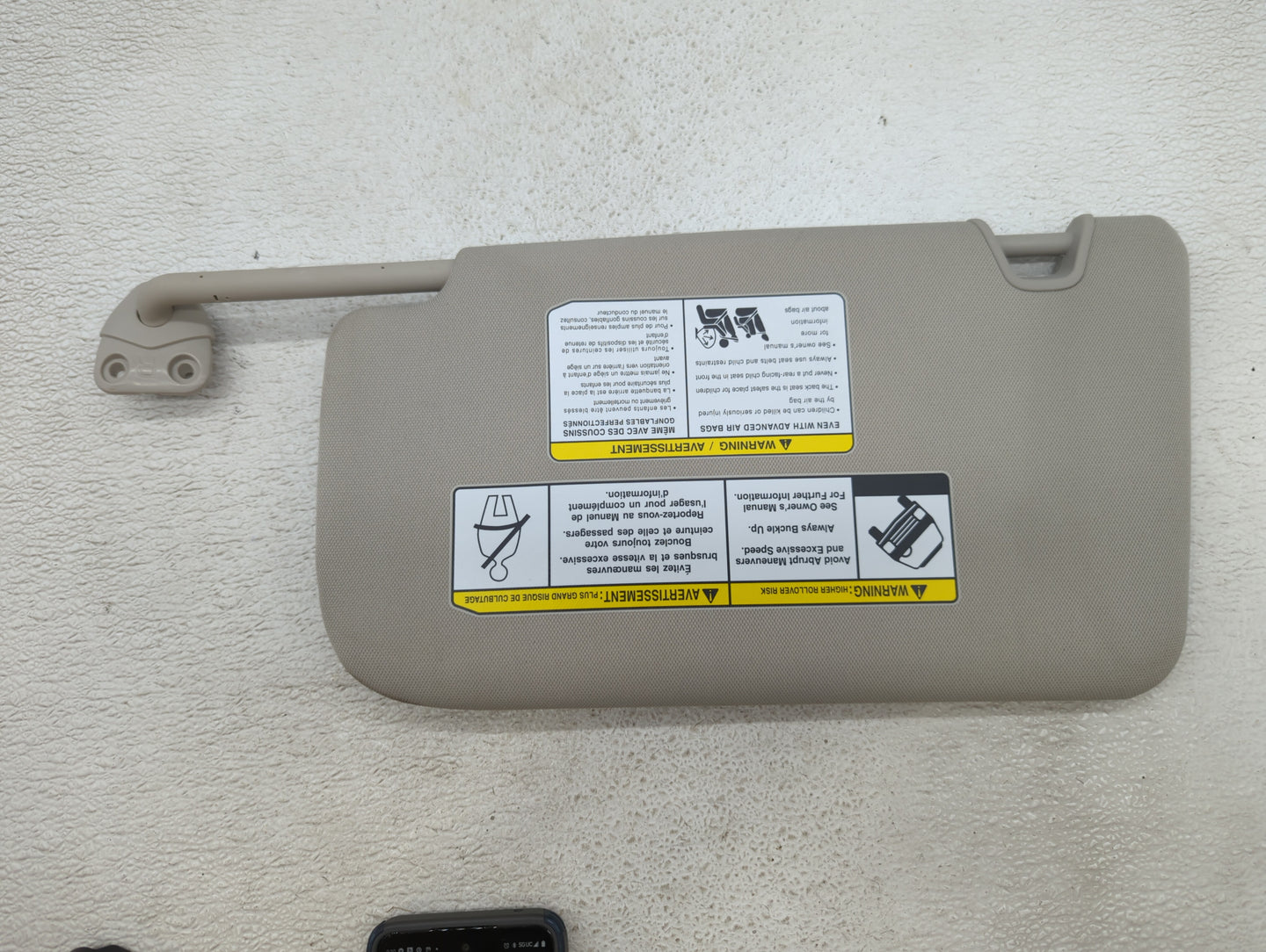 2018-2020 Nissan Rogue Sun Visor Shade Replacement Passenger Right Mirror Fits Fits 2018 2019 2020 OEM Used Auto Parts - Oem