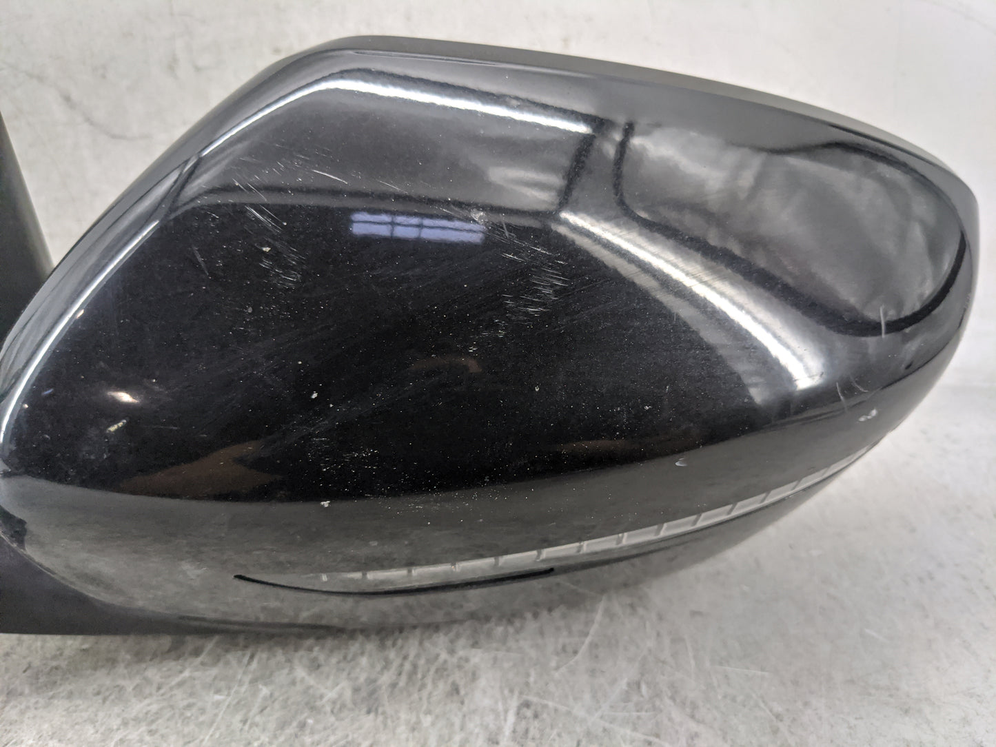 2017-2020 Nissan Rogue Driver Side View Mirror - Left Door Mirror OEM Used - Oemusedautoparts1.com