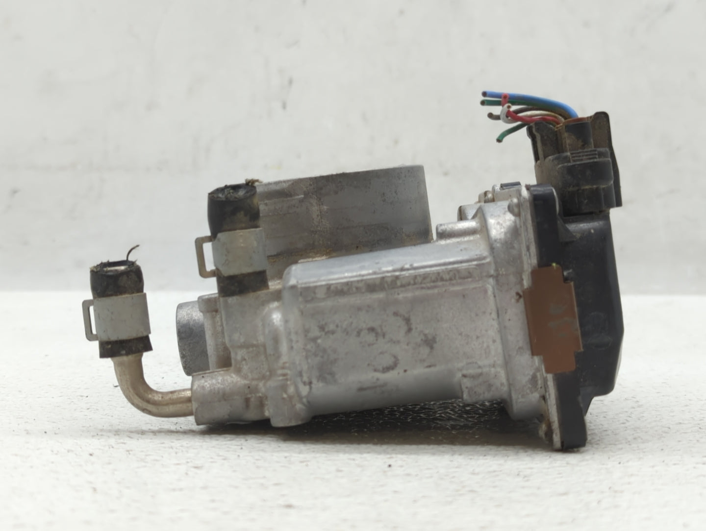 2014-2020 Nissan Rogue Throttle Body P/N:3TA60-01 C Fits Fits 2013 2014 2015 2016 2017 2018 2019 2020 OEM Used Auto Parts - 