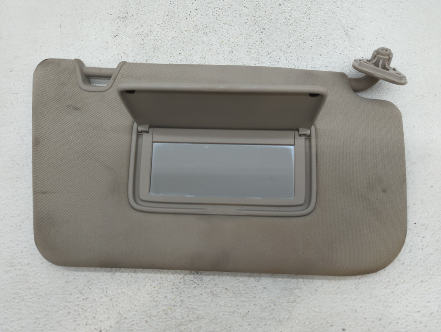 2018-2020 Nissan Rogue Sun Visor Shade Replacement Passenger Right Mirror Fits Fits 2018 2019 2020 OEM Used Auto Parts - Oem