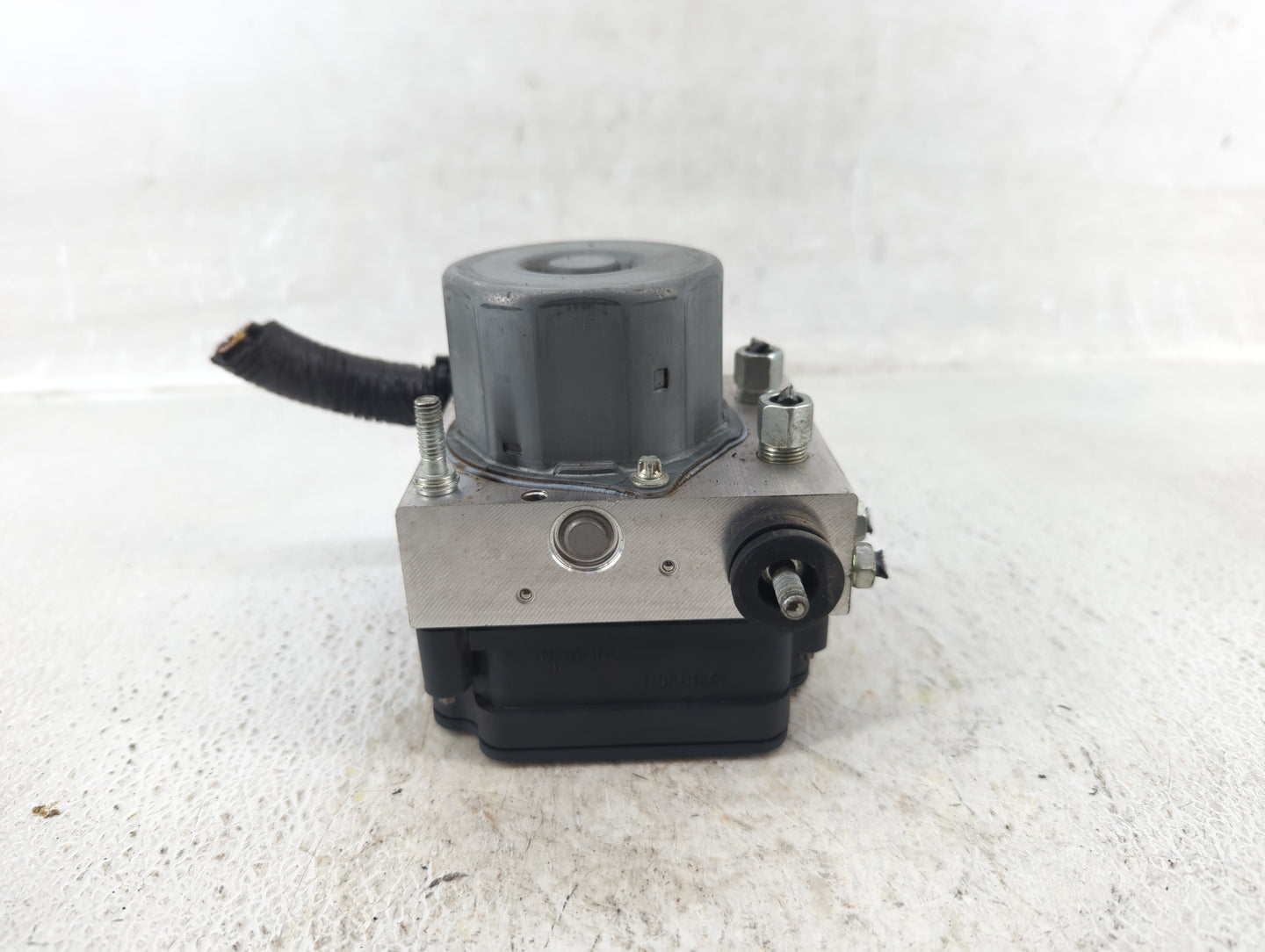 2019-2020 Nissan Rogue ABS Pump Control Module Replacement P/N:47660 7FM5A Fits Fits 2019 2020 OEM Used Auto Parts - Oemused