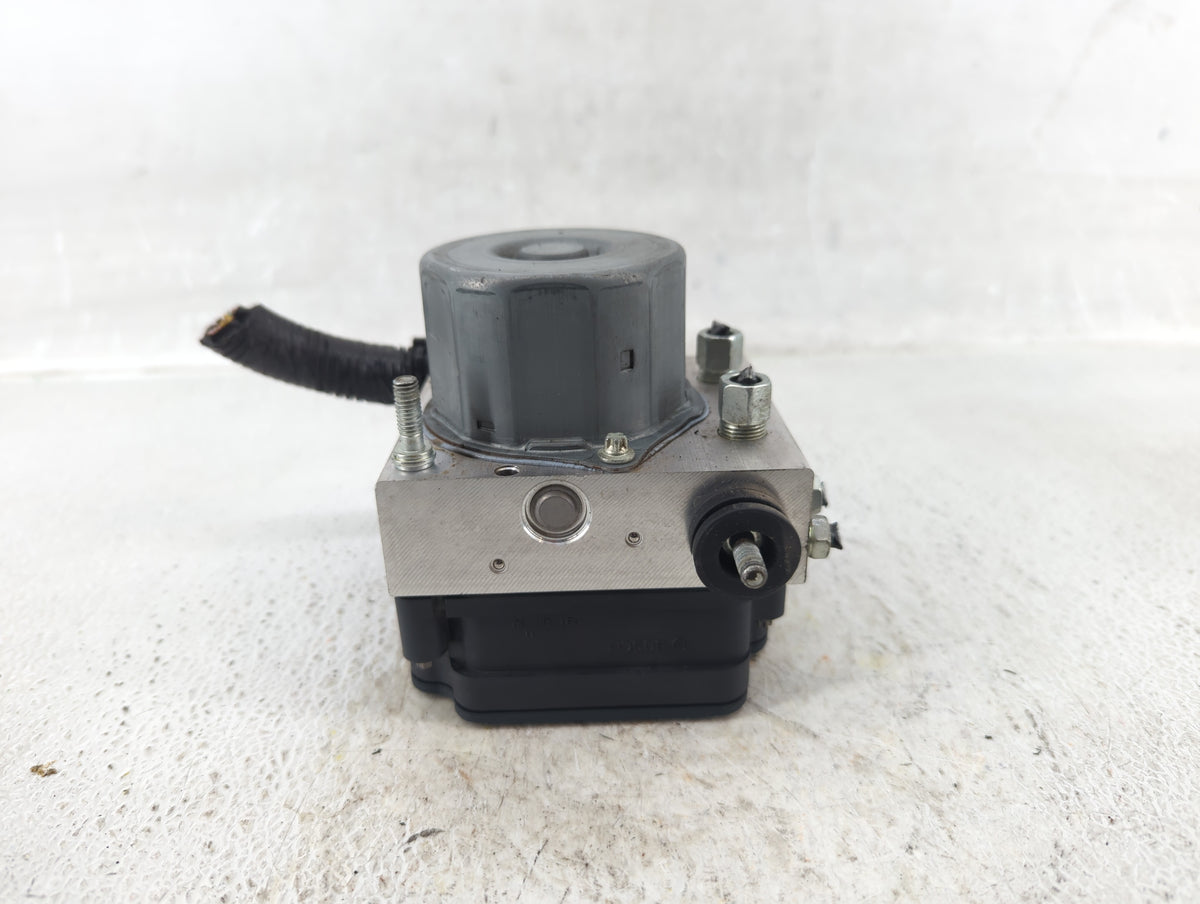 2019-2020 Nissan Rogue Anti-Lock Brake ABS Pump Module Actuator OEM P/N:47660 7FM5A Fits Fits 2019 2020 OEM Used Auto Parts 
