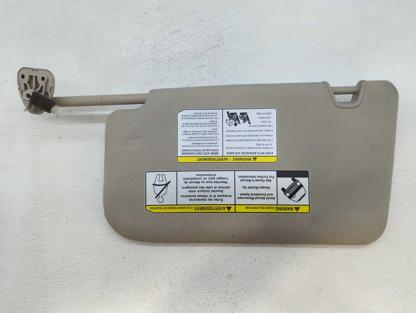 2018-2020 Nissan Rogue Sun Visor Shade Replacement Passenger Right Mirror Fits Fits 2018 2019 2020 OEM Used Auto Parts - Oem