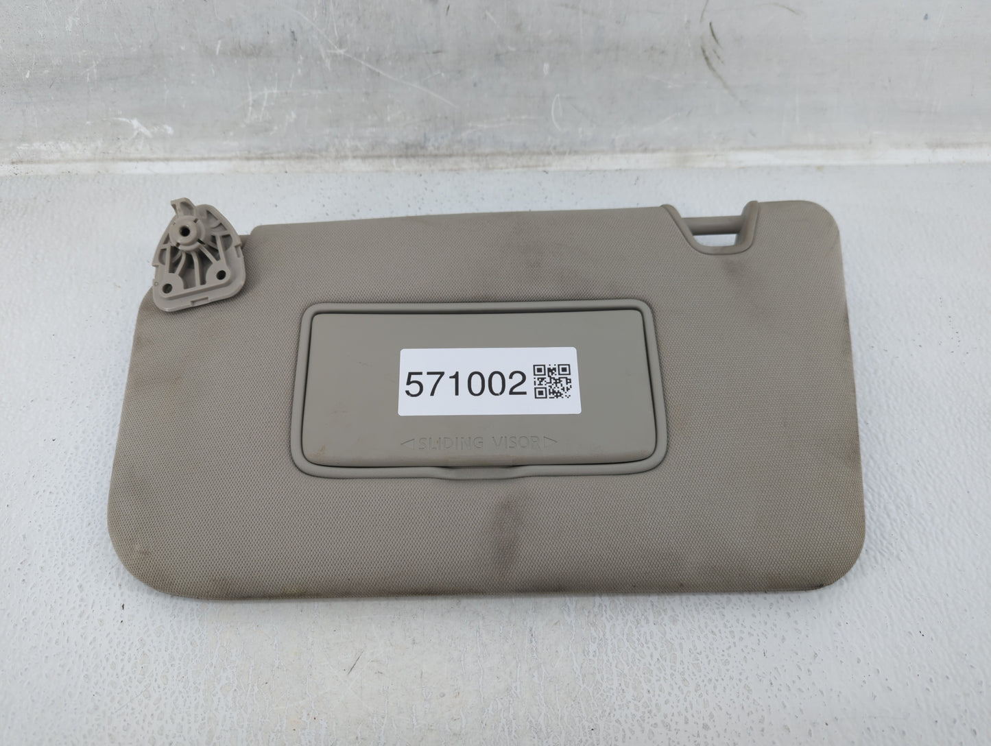 2018-2020 Nissan Rogue Sun Visor Shade Replacement Driver Left Mirror Fits Fits 2018 2019 2020 OEM Used Auto Parts - Oemused