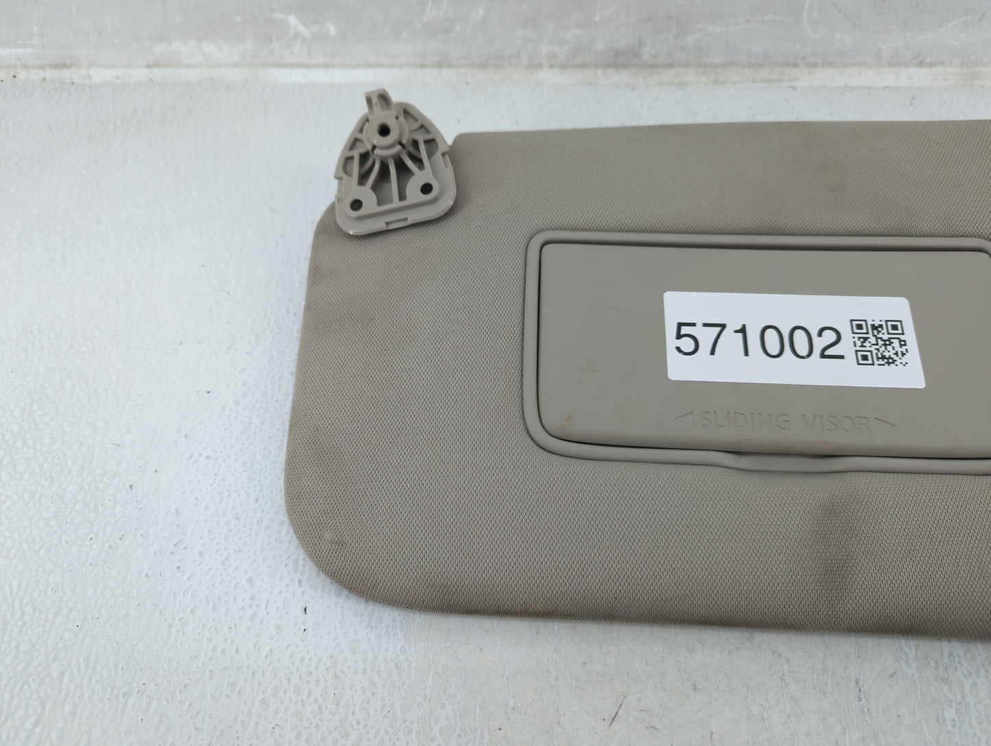 2018-2020 Nissan Rogue Sun Visor Shade Replacement Driver Left Mirror Fits Fits 2018 2019 2020 OEM Used Auto Parts - Oemused