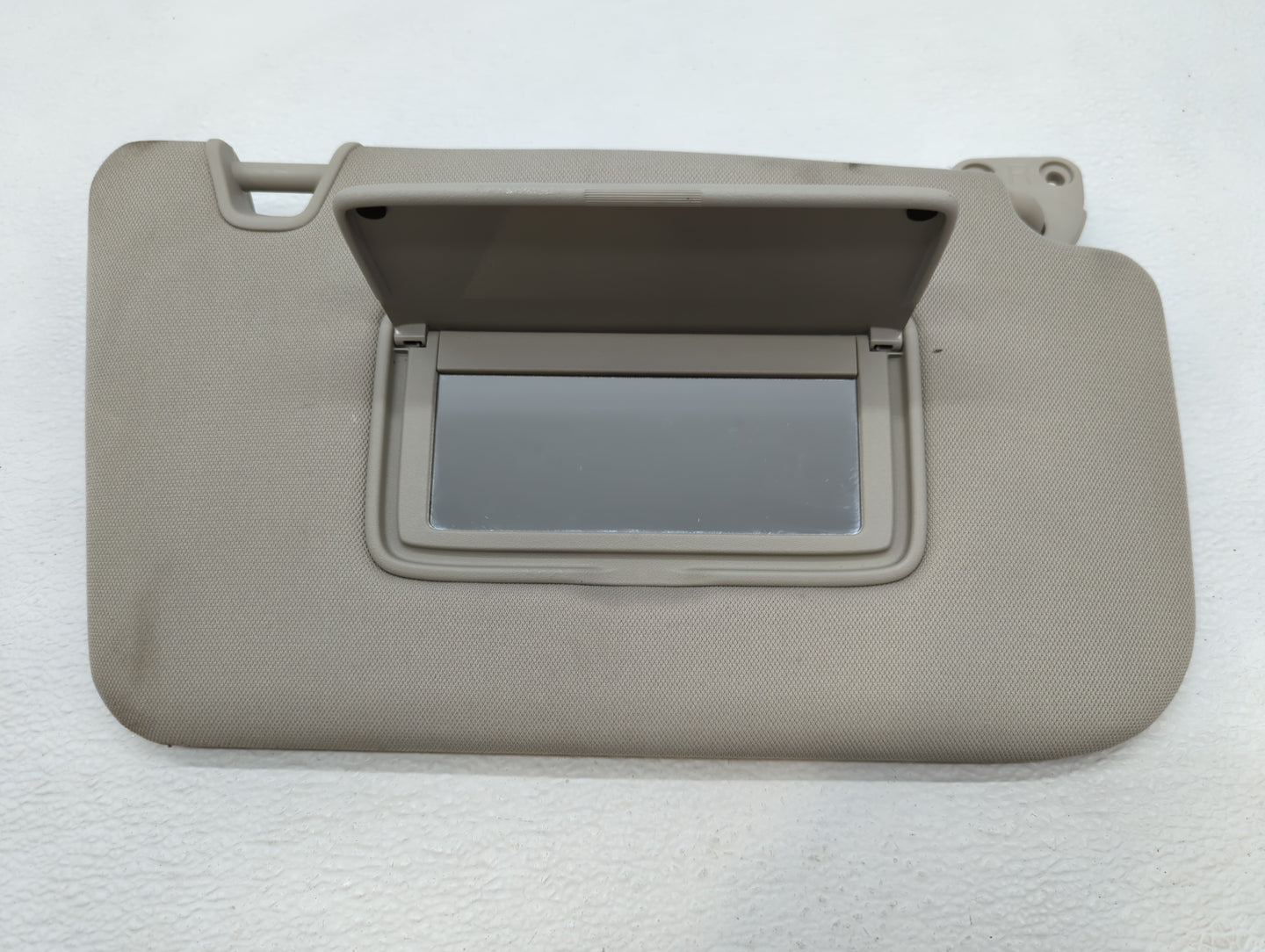 2018-2020 Nissan Rogue Sun Visor Shade Replacement Passenger Right Mirror Fits Fits 2018 2019 2020 OEM Used Auto Parts - Oem
