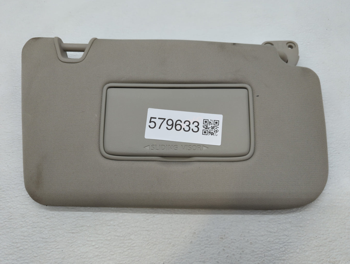 2018-2020 Nissan Rogue Sun Visor Shade Replacement Passenger Right Mirror Fits Fits 2018 2019 2020 OEM Used Auto Parts - Oem