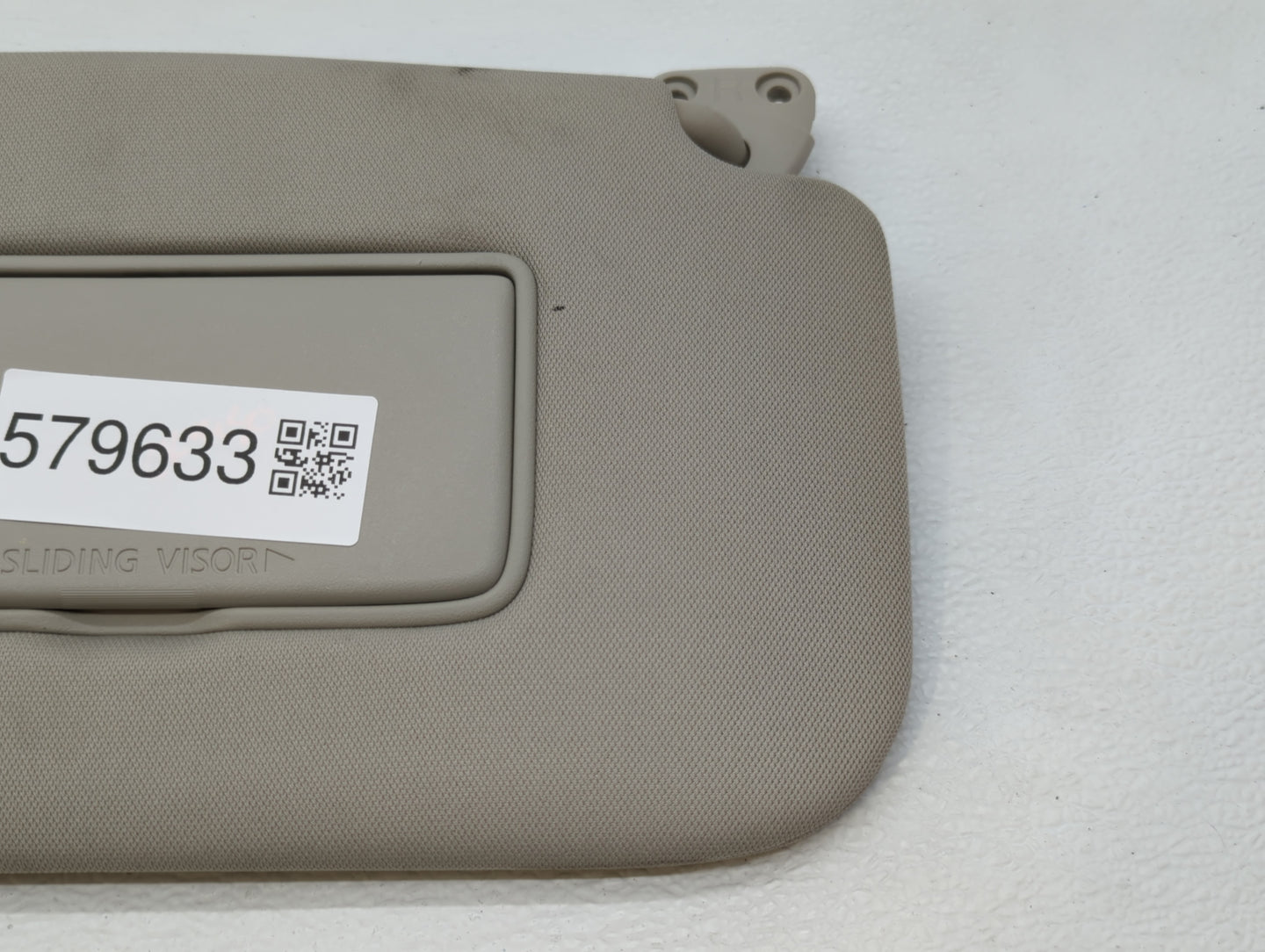 2018-2020 Nissan Rogue Sun Visor Shade Replacement Passenger Right Mirror Fits Fits 2018 2019 2020 OEM Used Auto Parts - Oem