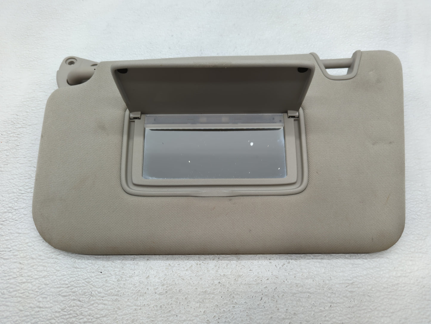 2018-2020 Nissan Rogue Sun Visor Shade Replacement Driver Left Mirror Fits Fits 2018 2019 2020 OEM Used Auto Parts - Oemused
