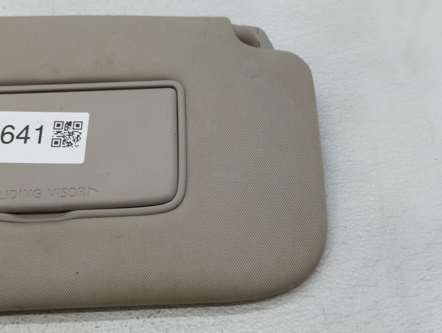 2018-2020 Nissan Rogue Sun Visor Shade Replacement Passenger Right Mirror Fits Fits 2018 2019 2020 OEM Used Auto Parts - Oem