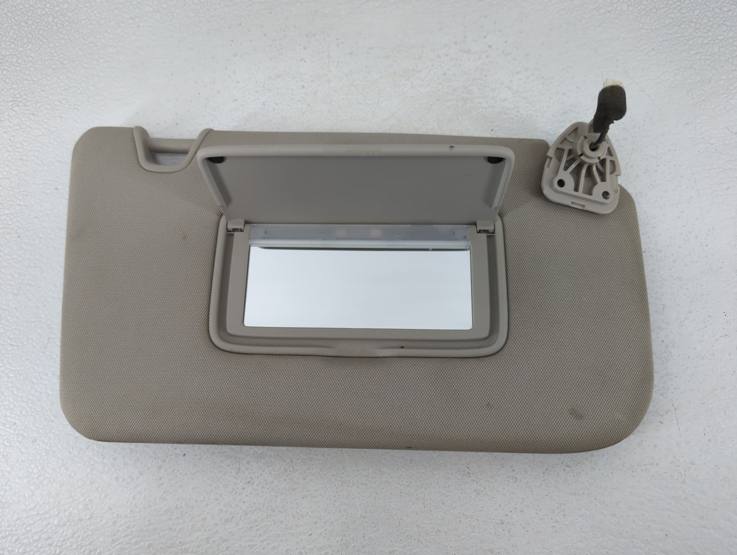 2018-2020 Nissan Rogue Sun Visor Shade Replacement Passenger Right Mirror Fits Fits 2018 2019 2020 OEM Used Auto Parts - Oem