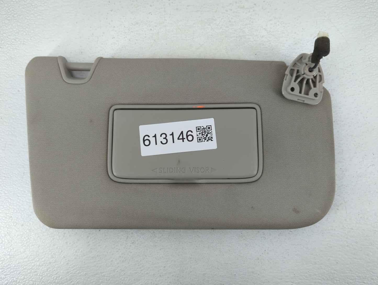 2018-2020 Nissan Rogue Sun Visor Shade Replacement Passenger Right Mirror Fits Fits 2018 2019 2020 OEM Used Auto Parts - Oem