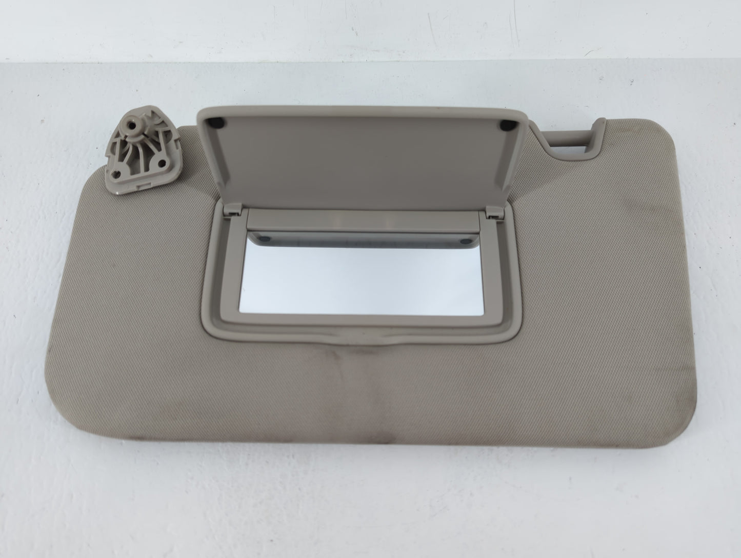 2018-2020 Nissan Rogue Sun Visor Shade Replacement Driver Left Mirror Fits Fits 2018 2019 2020 OEM Used Auto Parts - Oemused