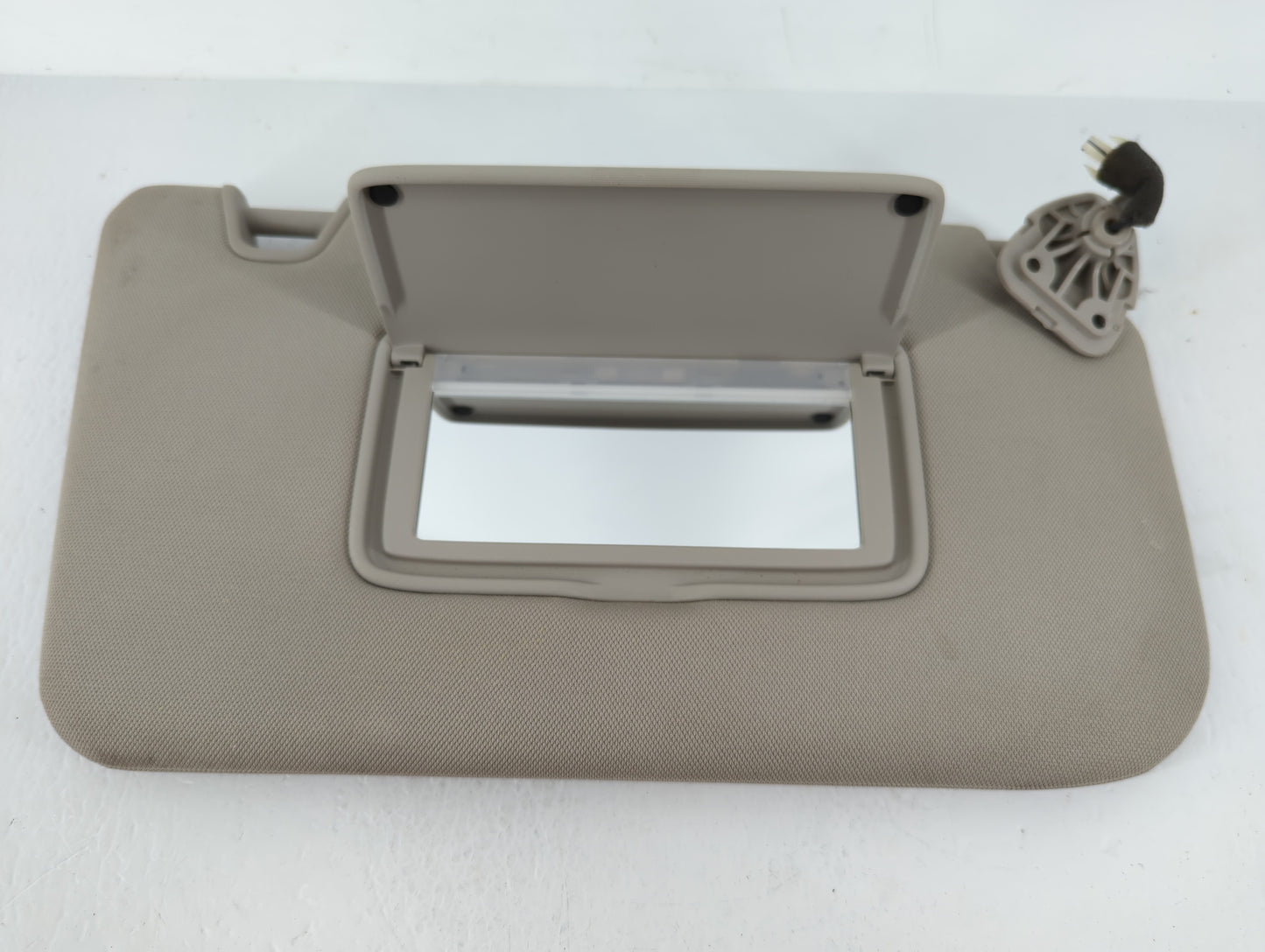 2018-2020 Nissan Rogue Sun Visor Shade Replacement Passenger Right Mirror Fits Fits 2018 2019 2020 OEM Used Auto Parts - Oem